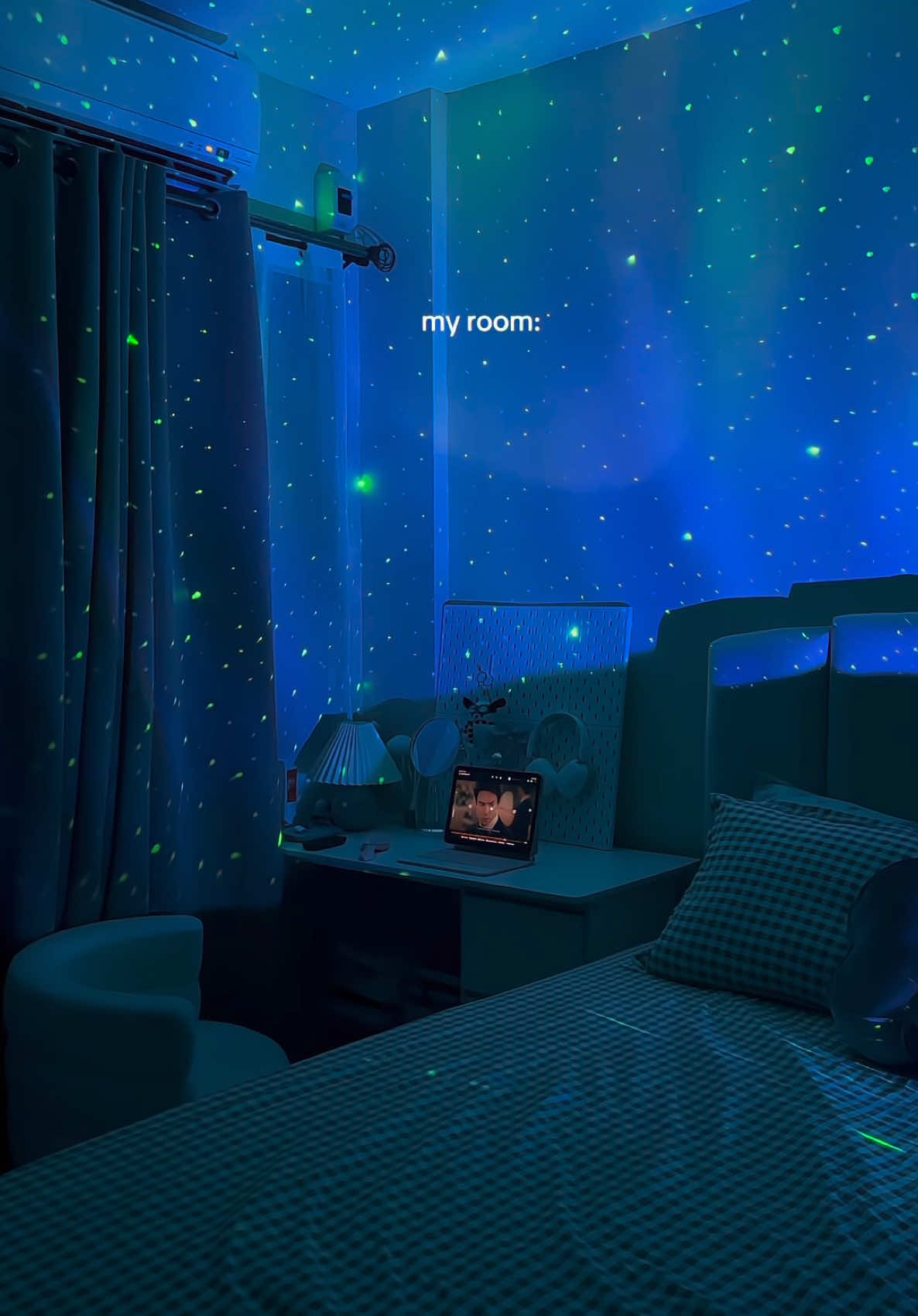 i can never leave this room 🌙✨ #starrylight #starrylightprojector #lightprojector #nightlight #auroraborealis #galaxy #lamp #fyp #trending #viral 