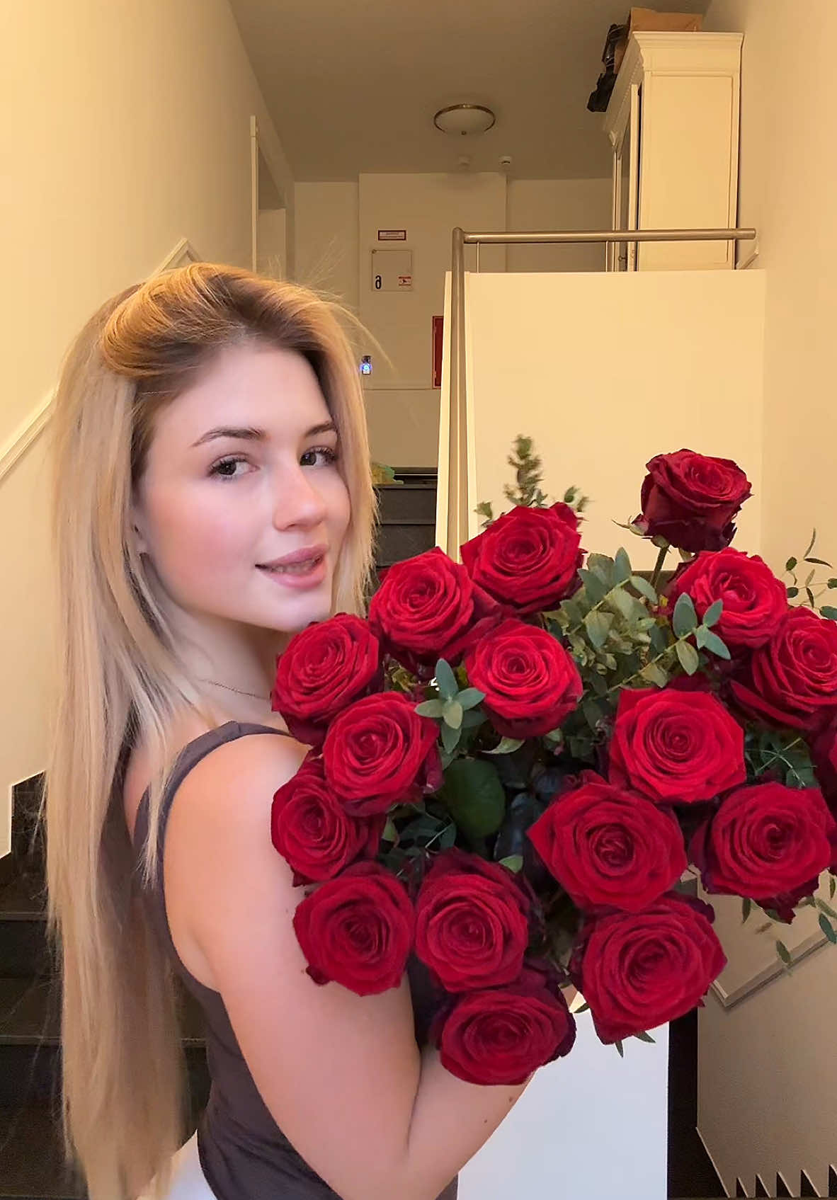 Habe alle roten Rosen gekauft die es noch gab 🥰 #viral #fypシ゚ 