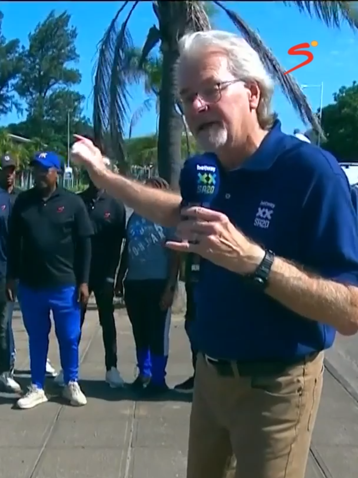 Mike Haysman is at it again and this time with the SuperSport crew 🤣🏏 #SportsOnTikTok #SSCricket #BetwaySA20 #MikeHaysman #SummerOfCricket