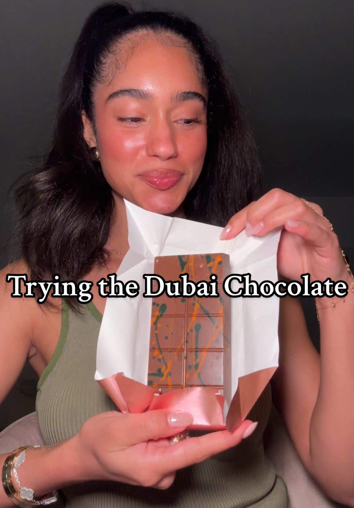 Safe to say it’s worth the hype 🤤🍫 I feel like my reaction wasn’t as dramatic as most people because it was good but not life changing 😂 but def delicious!! #dubai #dubaichocolate #eatwithme 