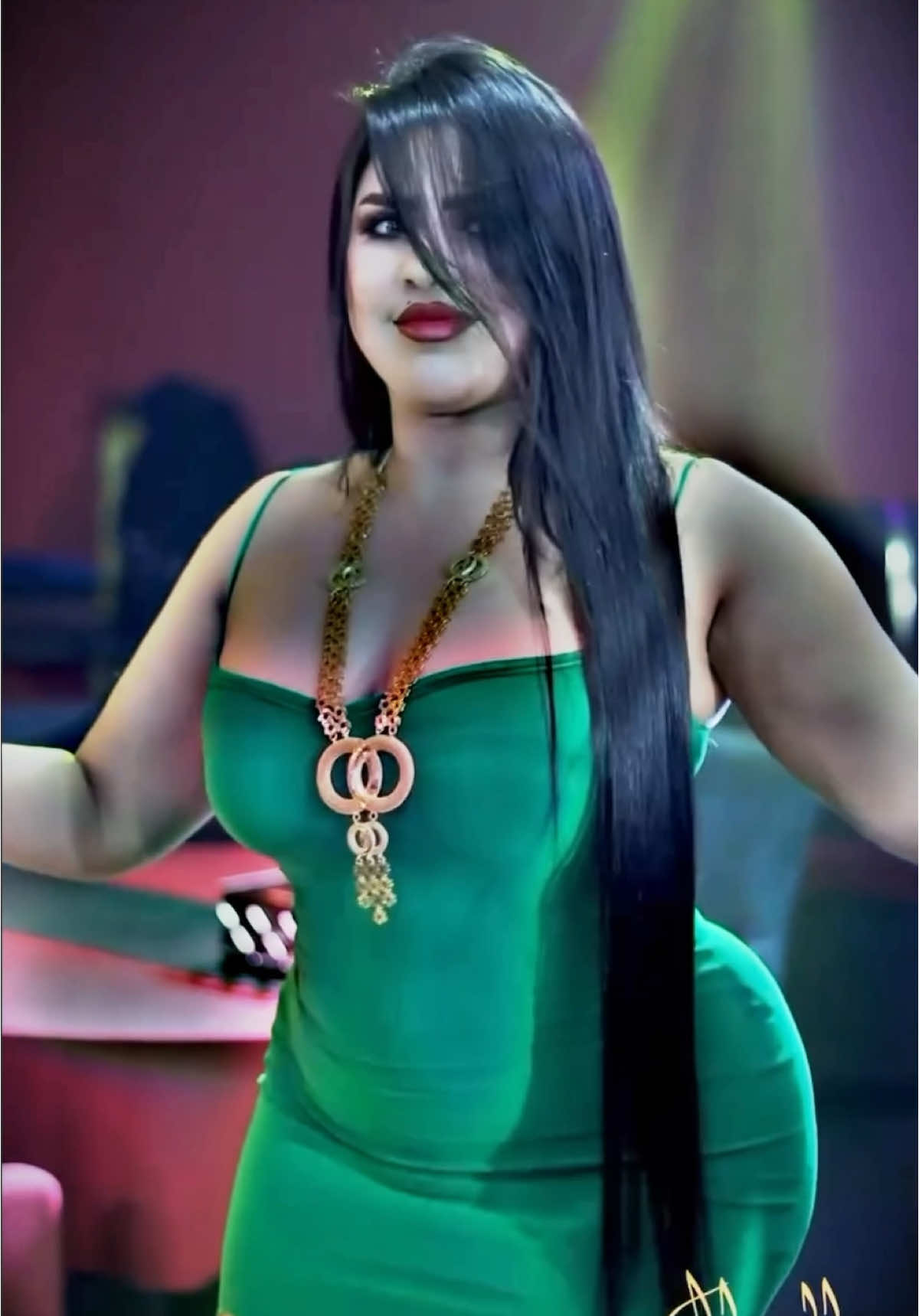 Aw🥀Garam🥀Dance💃🥀#blackediting #1million #views #fyp #foryou #fypシ #burhan_tv @TiktokPakistanOfficial 