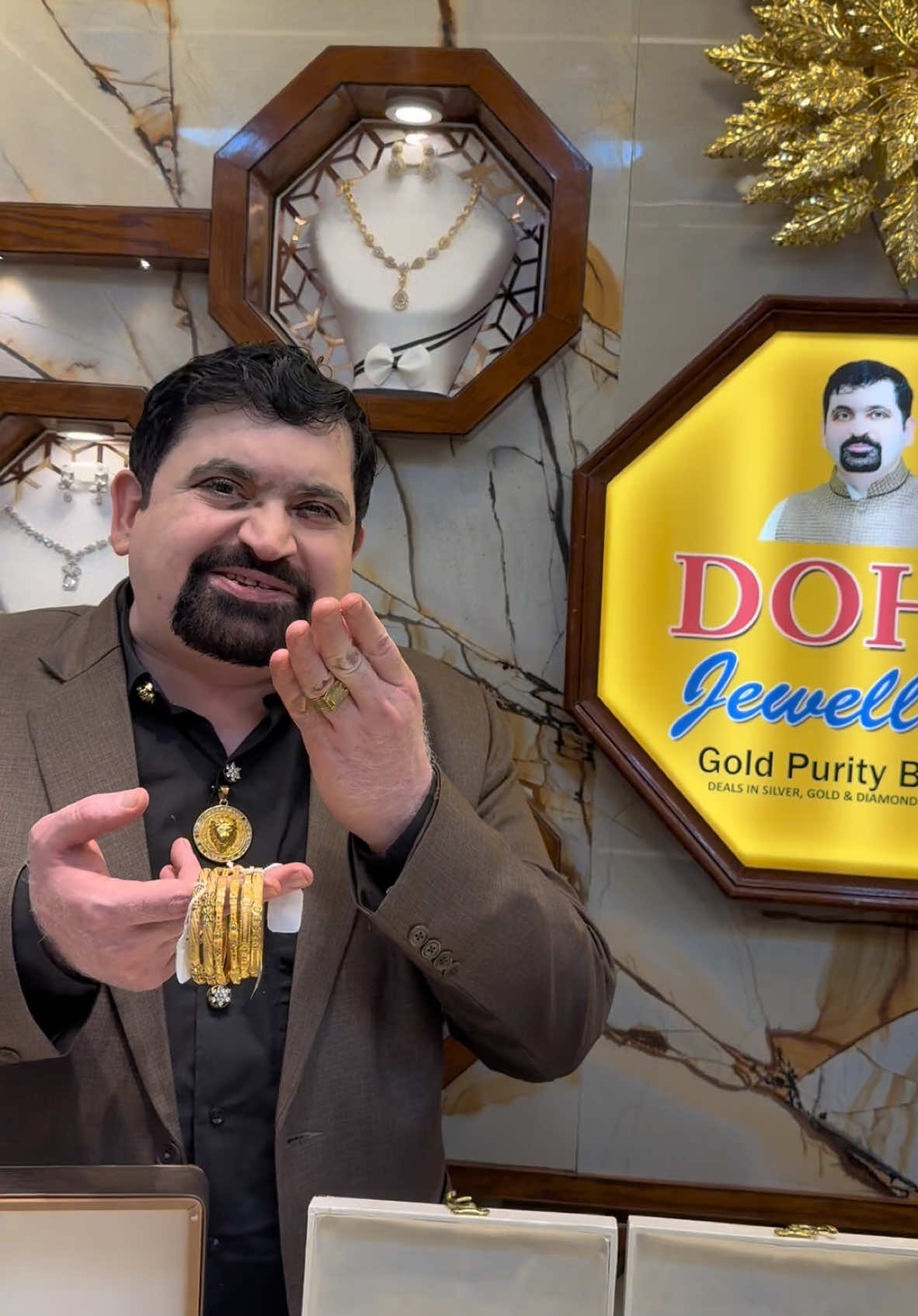 Abhi ayen or payen No making No wastage Offer 😍😍 #dohajewellers #foryoupage #ayazmemonmotiwala #dohaqatar #Gold #21kgold #Karachi #Pakistan #pakistanarmy 