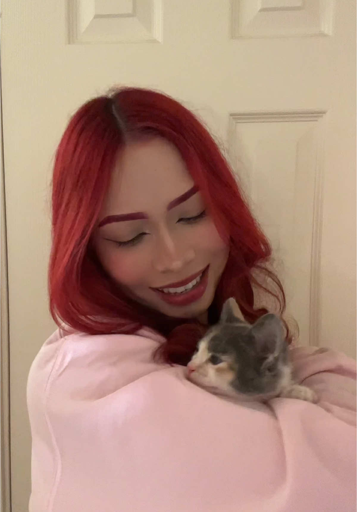 mi bebita🥹💗 #redhairgirl #kitten 