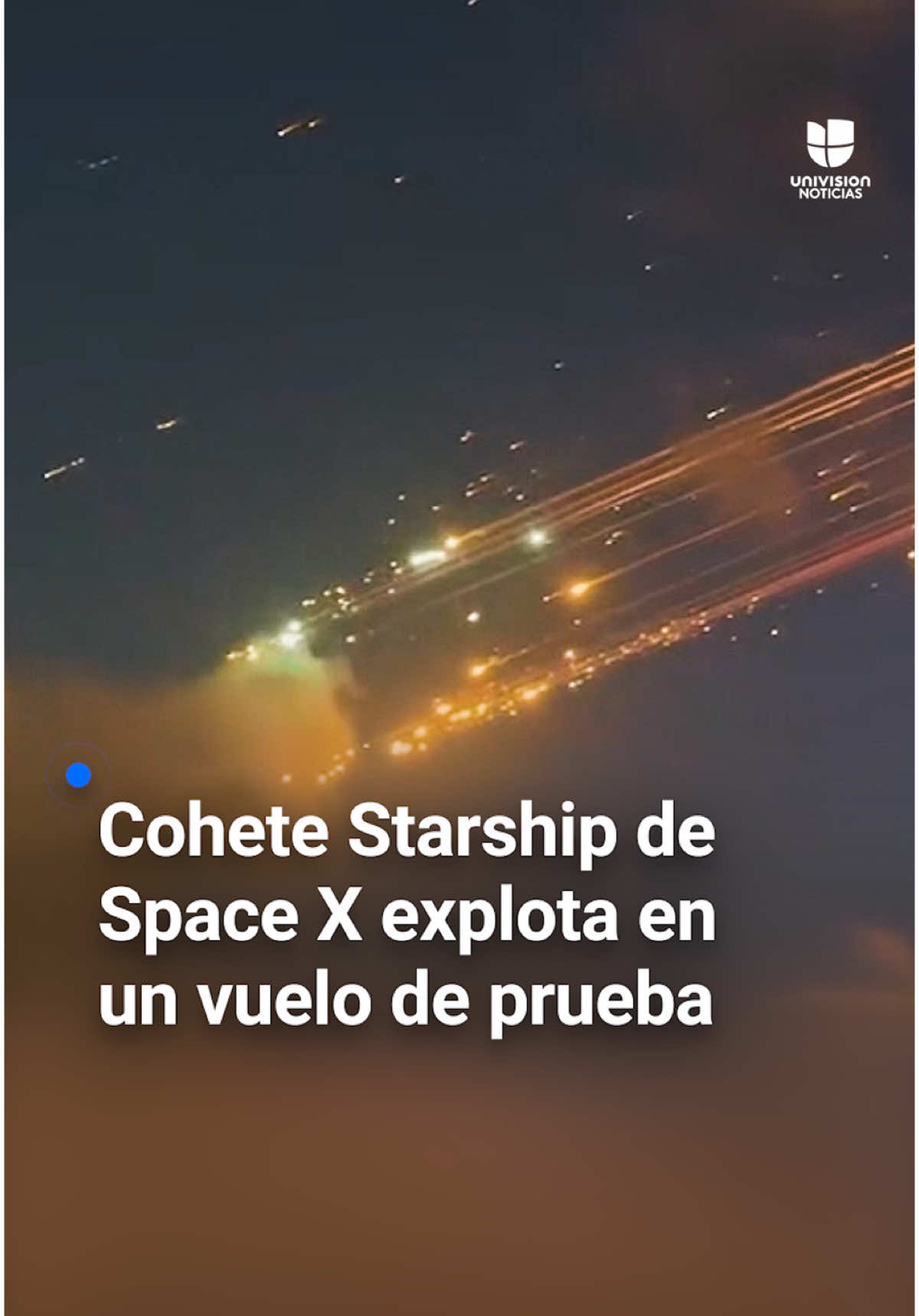 🚀 Cohete Starship de Space X explota durante un vuelo de prueba. El cohete despegó de la plataforma de lanzamiento de las instalaciones Starbase de SpaceX en Texas a las 16:37 hora local del jueves. Los espectadores quedaron asombrados con las luces de colores que iluminaron el cielo e incluso algunos vuelos comerciales debieron ser desviados. Elon Musk, director de SpaceX, compartió un análisis “preliminar” sobre lo que podría haber causado la falla de la nave a los 10 minutos de vuelo en el que se indica que pudo deberse a una fuga de combustible. #SpaceX #Starship #flight #vuelo #Texas #ElonMusk #Uninoticias #UnivisionNoticias 