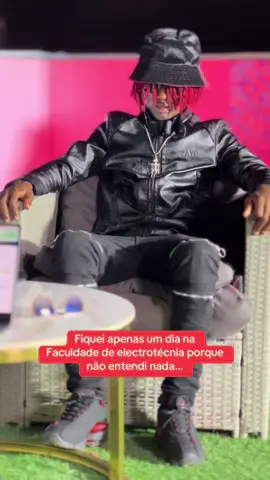 Fiquei apenas um dia na  Faculdade de electrotécnia porque  não entendi nada… #flypodcast #flyskuad #12furosdosseketxe #faculdade 