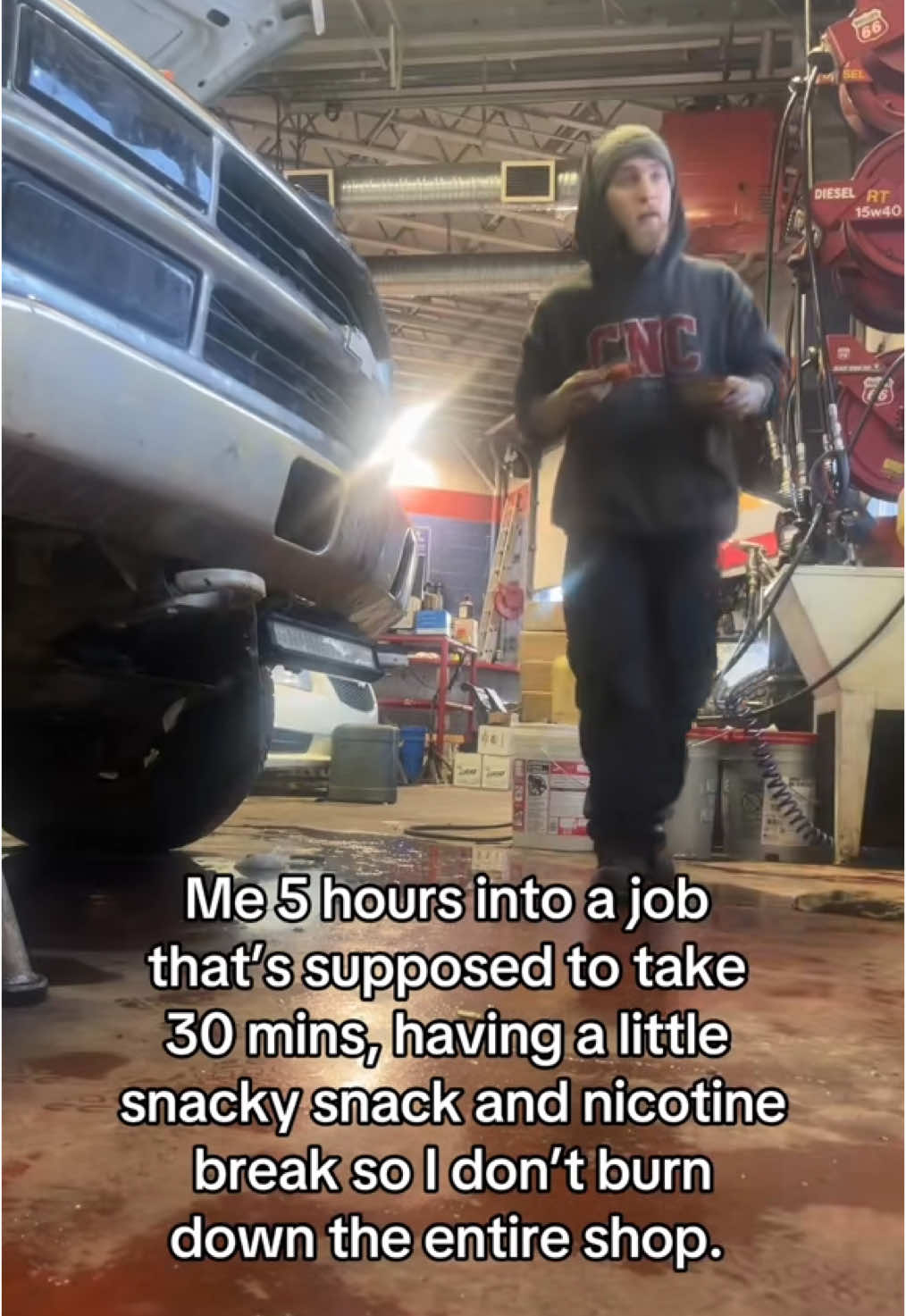 Steeltoes n chicken wings #onthisday #funny #comedy #laugh #truth #true #mechanic #mechanics #mechaniclife #mechanicsoftiktok #bluecollar #fyp #fypシ゚ #fypage #foryou #foryoupage 