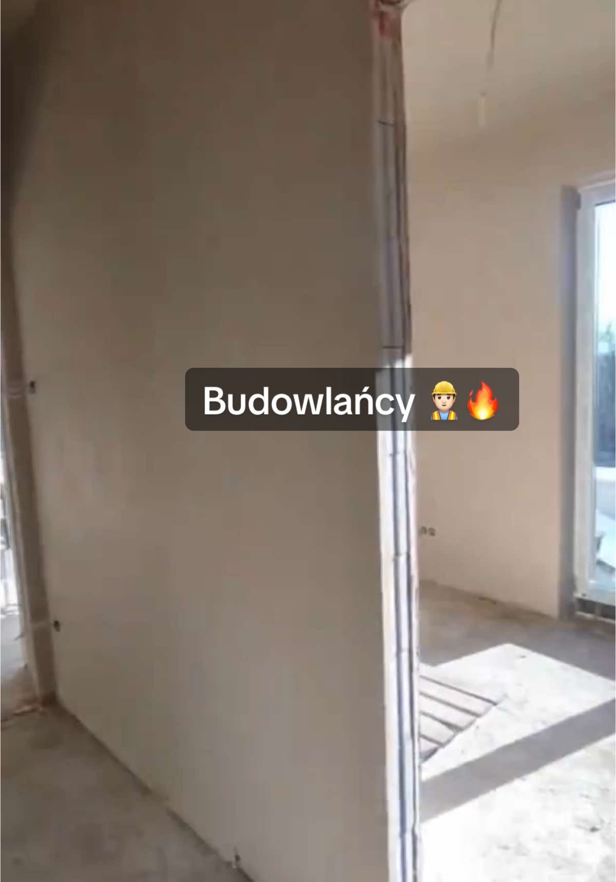 Budowlańcy 👷🏻‍♂️😎 #budowa #tynki #trendingvideo #budowlanka #memestiktok 