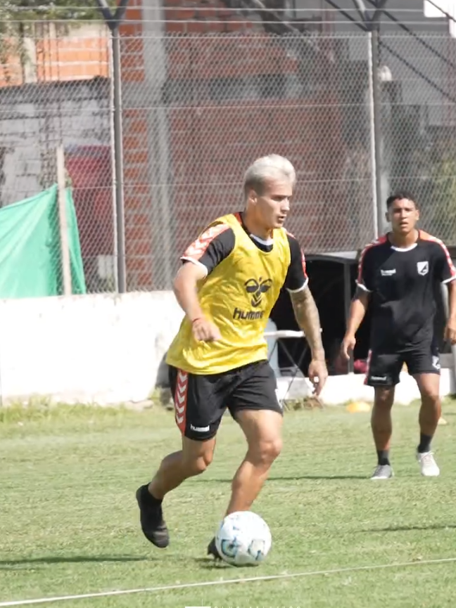 #CentralNorte - CREO EN TI El plantel sigue enfocado y trabajando para llegar de la mejor manera al inicio de la #PrimeraNacional y la #CopaArgentina.#SomosNacional ‍ #VamosCentral #percuciónazabache #labandadecentral #CapCut #central #centralnorte #cuervo #centralnortedesalta🤍🖤🤙 #salta #Centralnorte #saltacapital #futbol⚽️ #argentina🇦🇷 #copaargentina🇦🇷 #federalA #futboldeacenso #torneofederala🏆 #futbolargentino 