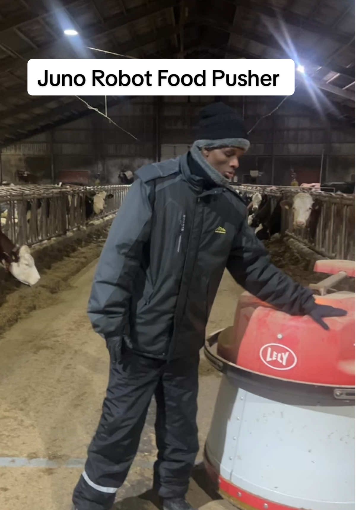 Juno robot food pusher from Lelly company #goviral #ugandanstiktok #farming 