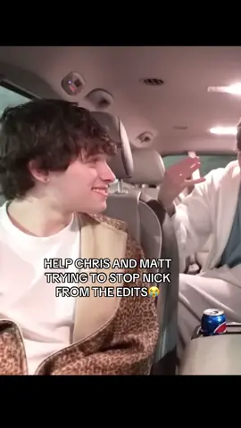 I just know what they were thinking lmaoo😭 #Nicksturniolo #Mattsturniolo #Chrissturniolo #Nicolassturniolo #Matthewsturniolo #Christophersturniolo #Sturniolotriplets #Sturniolos #Foryoupage #Fyp 