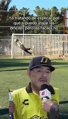 No se sabe cómo pero se logra😂👀 #CapCut #goalkeepertraining #comedia #portero #futbol⚽️ #fyp 
