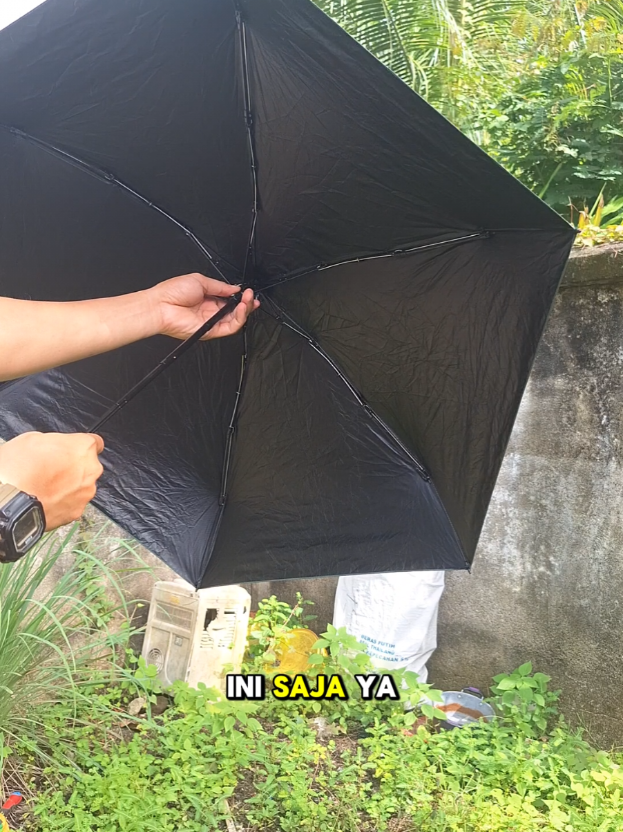 Payung lipat murah anti uv ukuran kecil muat masuk di tas #payunglipat #payunglipatantiuv #payungantisinaruv #payungantisinarmatahari #payunguv #payunguvlipat #payunglipatmini #payungkapsul #payungkapsulmini 