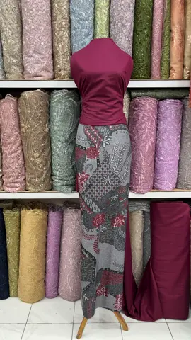 Refrensi Seragam Karang Taruna Warna Marroon#🙏🏻🥰😍#batikrestuibu #pusatgrosir #solo #karanganyar #karanganyar24jam #karanganyartentram #karangtaruna #seragamkarangtaruna #mudamudi 