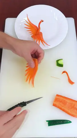 Carving a swan out of a carrot? Someone, please teach me how to do this! Credit to 74446516479 on douyin. #skill #art #carrot#creative #meal #amazingChinesepeople #interesting #enjoy #happylife #share
