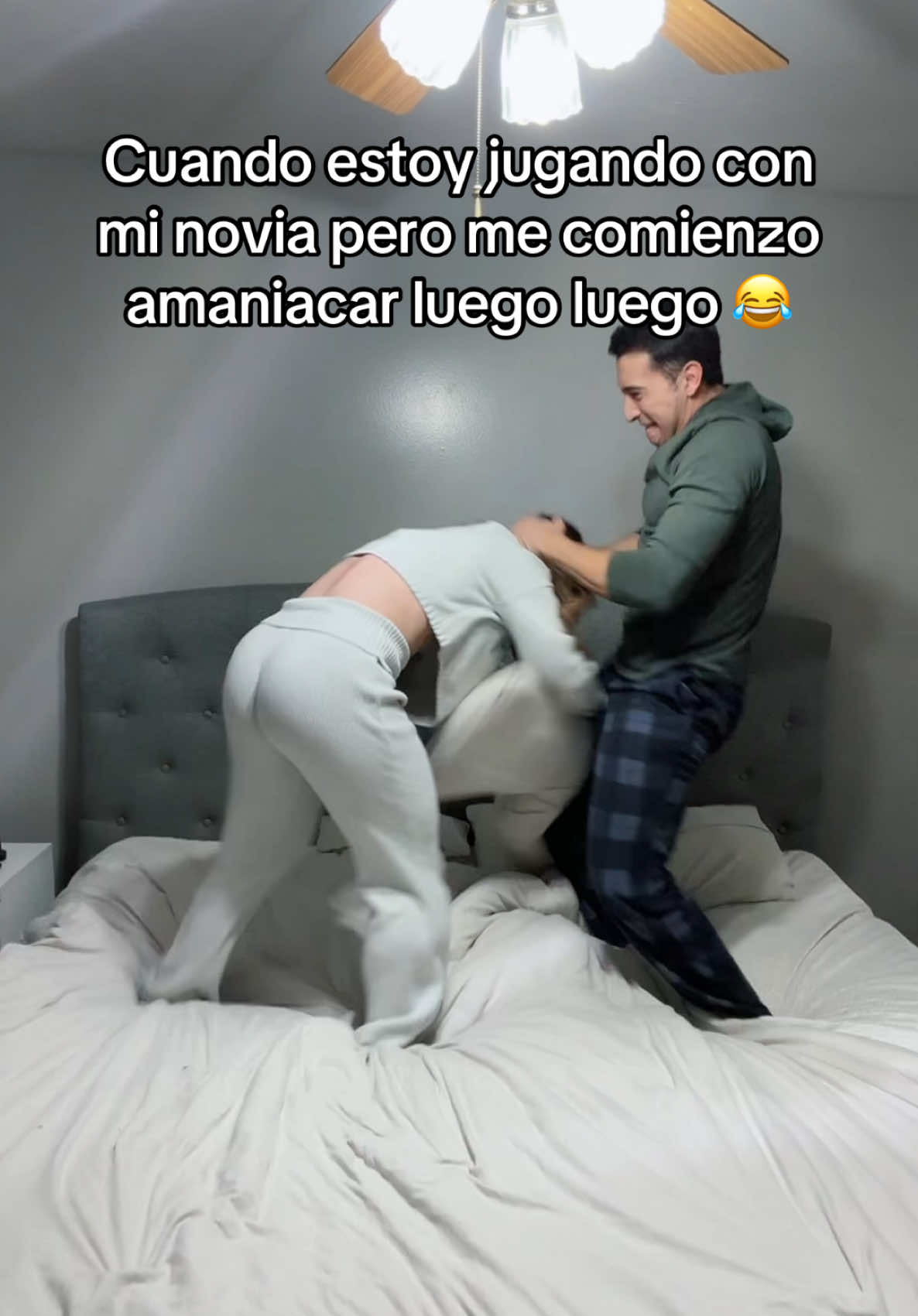 Es que uno se calienta 🔥 😂 #humor #tiktok #viralvideo #reels #comedia #parejas #reelsinstagram #videoviral #reels__tiktok #tiktokgym 