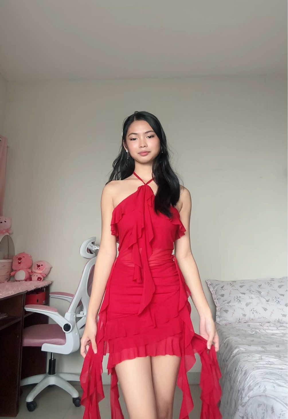 red is such a powerful colour 💋 #fyp #foryou #dress #reddress #flowy #outfit #OOTD 