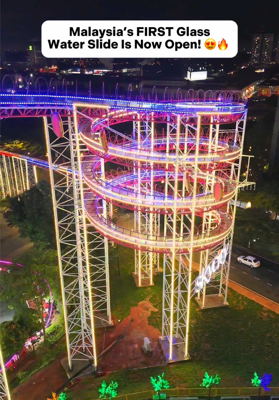 Malaysia‘s FIRST Glass Water Slide is now open! 😍🔥 . 📌 It’s SkyCity Tower located in Shah Alam, Selangor. Experience gliding down 🎢 a 600-meter glass slide from a thrilling 60-meter drop! 😱 Visitors can also enjoy breathtaking 360° views at the tower! 📸 . 🔗 Book Tickets: Link In Bio . 🎟️ Ticket Pricing 👉 Adult - RM45 (Malaysian), RM55 (International) 👉 Child & Senior Citizen- RM35 (Malaysian), RM45 (International) . 【 SkyCity Tower 】   📍i-City Theme Park, i-Gallery, Jalan Multimedia, i-City, 40000 Shah Alam, Selangor ✅ 3:30pm - 12am (Mon - Fri) ✅ 10am - 12:30am (Sat, Sun & PH) . #SkyCity #iCity #iCityThemePark #themepark #iCityShahAlam #WaterGlassSlide #GlassSlide #ShahAlam #selangor #malaysia 