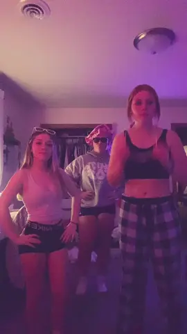 Throwww backkkk@Isabel @clara #fypシ゚viral #2018 