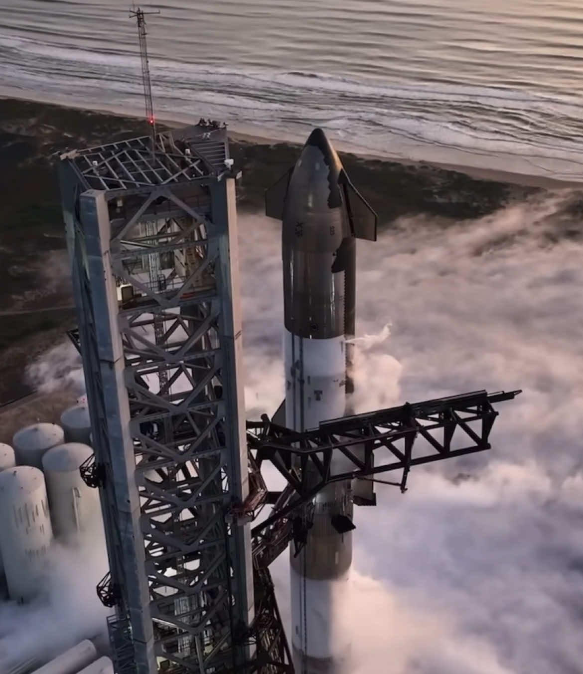 SpaceX Starship. (Repost) #space #spacex #edit #fyp #foryoupage 