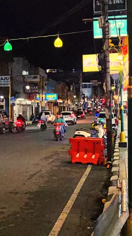 Garut, tempat yang paling indah... karena disini semuanya berkumpul Jumat, 17 Januari 2024 Pukul 20.24 #garut #garutvibe #garutpride🔥  #garutjawabarat  #garutmalam #garutstory #homesick 