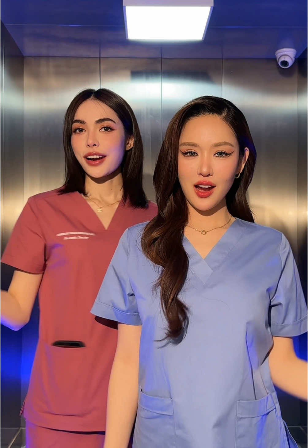 Hard carry 😄🤩👩‍⚕️👮 #petrichortheseries  #ซีรีส์หยดฝนกลิ่นสนิม  #iQIYIOriginal  #บันเทิงtiktok  #engfawaraha #charlotteaustin #meenaxrina #malinmln  @มาลิน @meenaxrina @ENGFA @Charlotte A. 