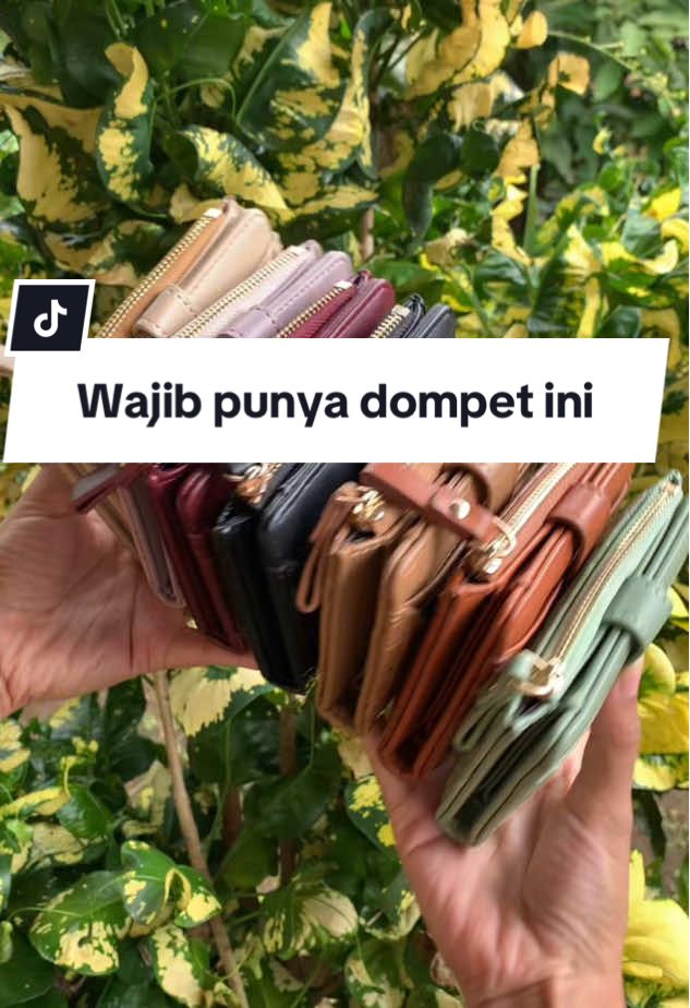 Kalian harus punya #Dompet croco cantik elegan lagi promo nihh,     #dompetwanita #fyp #foryoupage❤️❤️ #dompetcroco #dompetkulit #dompetcantik 