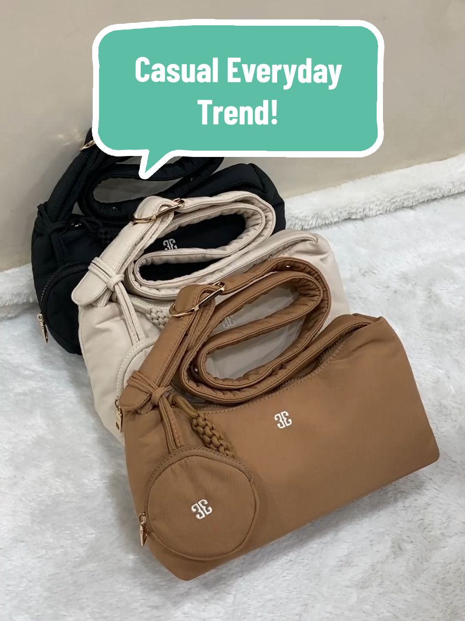 Another casual aesthetic day with our NEW utility Davici Shoulderbag. Your everyday statement nylon waterproof carry on for every season, include a mini wallet for your mini essentials!  #enjiid #banggapakeenji #aestheticwallet #aestheticbags #elegantbags #ootdfashion #outfitideas #OOTD #fyp #fypシ #fypage #fypシ゚viral 