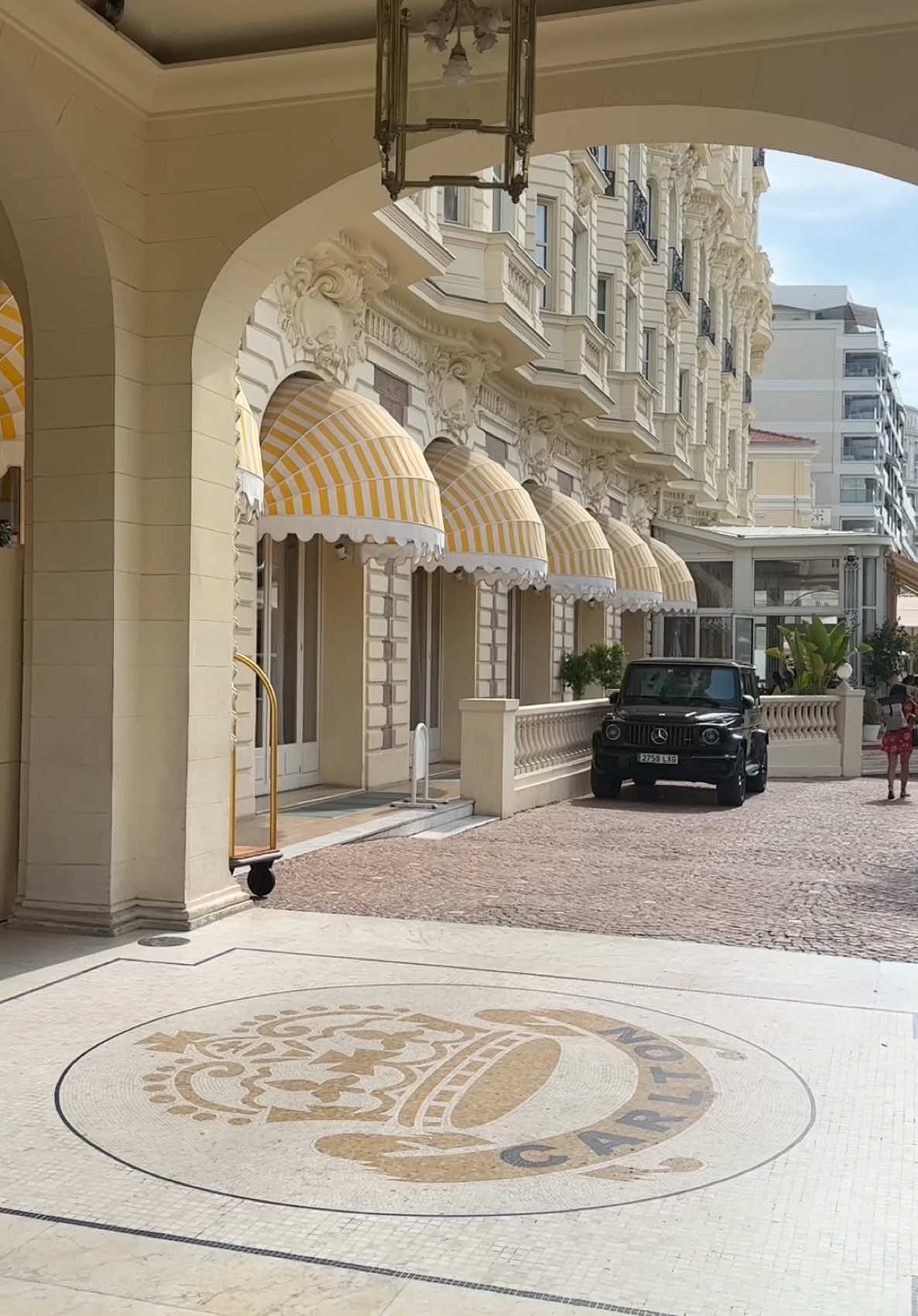 Heavenly Cannes 💭🤍✨ at the most beautiful hotel @The Ritz-Carlton #cannes #theritzcarlton #southoffrance #beautifulhotels #luxurytraveler #frenchriviera #luxuryhotels #cannesfilmfestival #rcmemories 