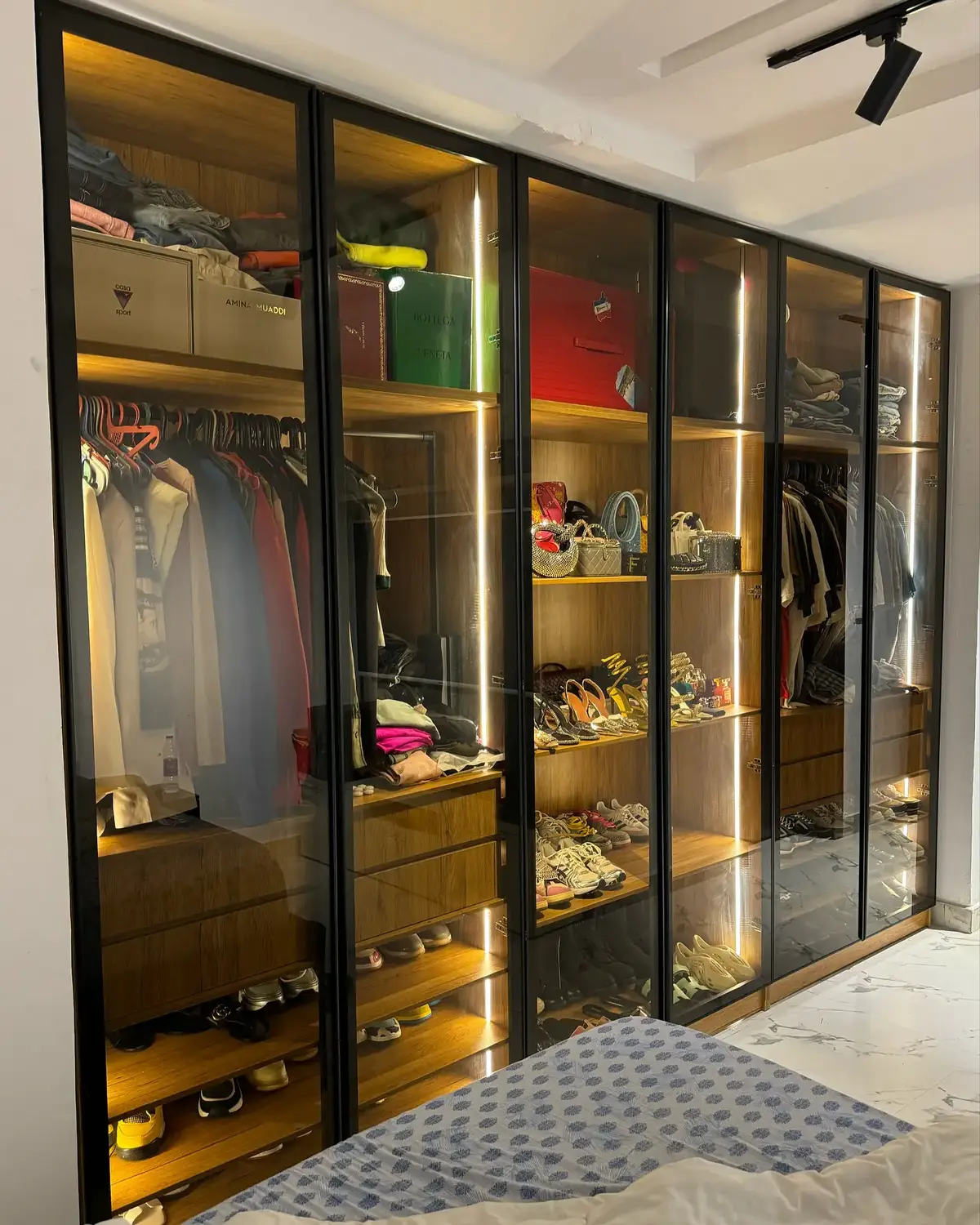 Price depends on the size of your space To place Your Order 👇 ☎️ Call or WhatsApp 07039566399 #interiordesigner #creatorsearchinsights #Oba_interiorsandfurnitures #furniture #diningtable #tvstand #kitchencabinets #wardrobe #table #tvconsole #bedframe #couch #sofa 