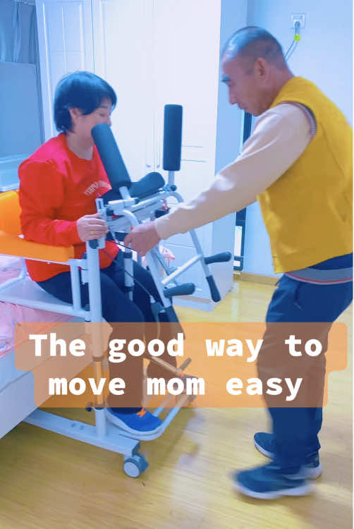 The good way to move mom easy#elderlycare #elderly #elderlyservice #foryou #transferchair #wheelchair #movechair #rehabilitation #elderlyservices #stroke 