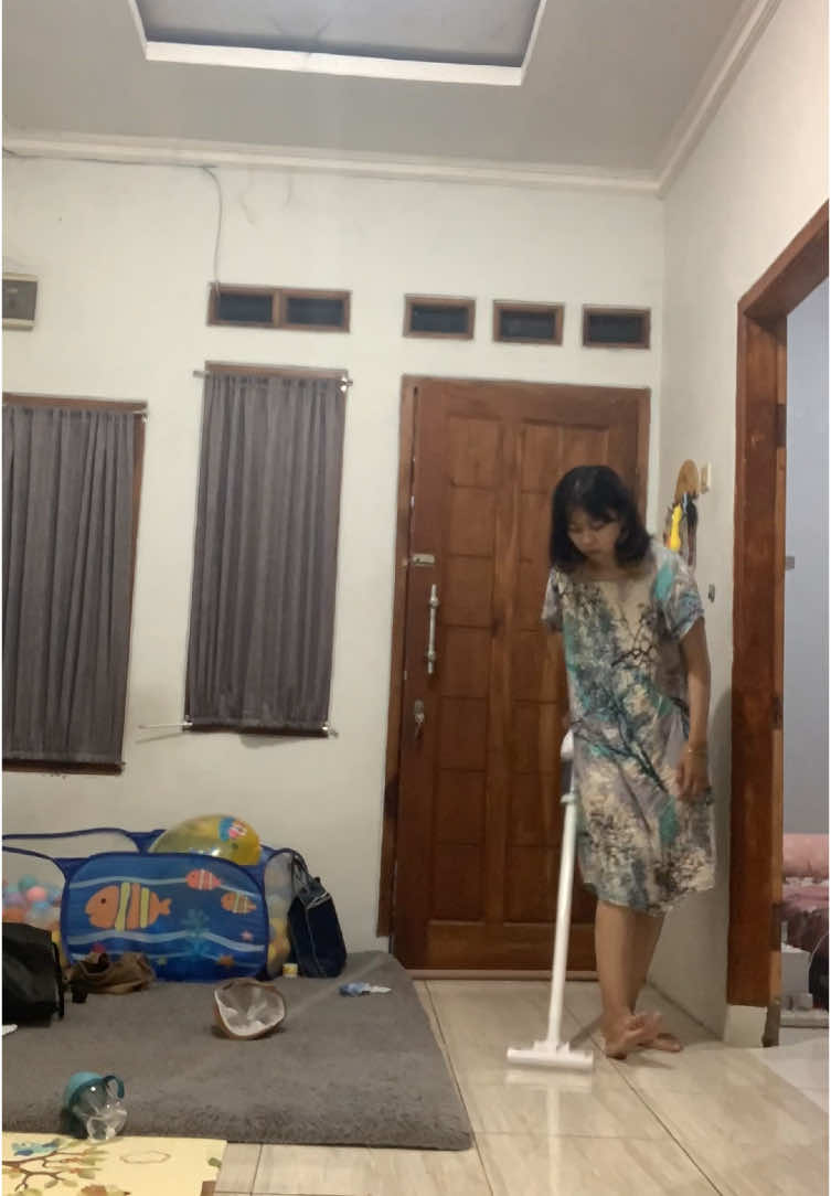 Semua bisa kukerjain kecuali cuci piring 🤣 kalo cuci tempat masak nasi doang mah gapapa deh 😅