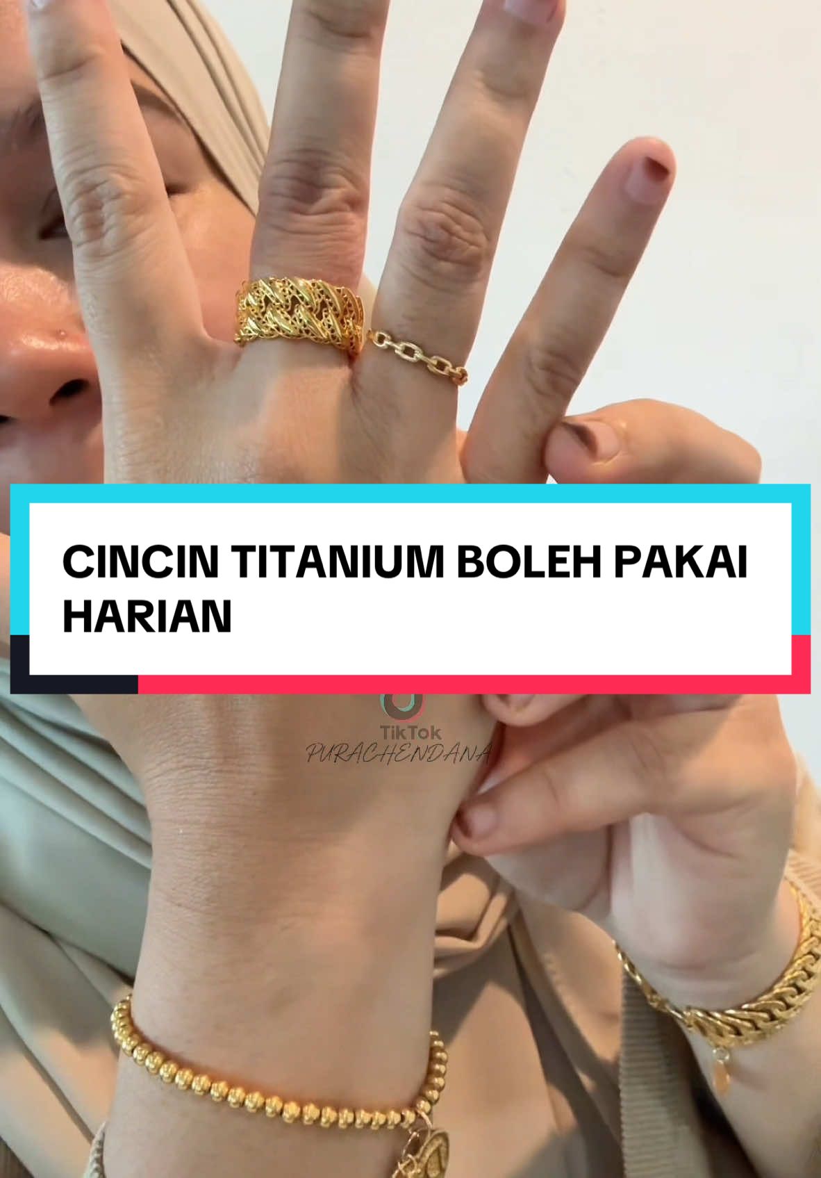 warna cincin titanium cantik nampak macam emas betul. ada banyak pilihan design. sesuai untuk pakai harian. #cincin #cincintitanium #ring #titaniumring #jewelry #cincinemas 