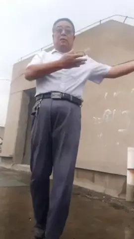 Grandpa cute🥰🥰🥰#daddybear #trungniendep #trungnienphongdo #daddychinese #douyinchina #oldman #grandpachinese #thichtrungnien #daddy #beartrungnien #handsomegrandpa #daddychina #grandpa 