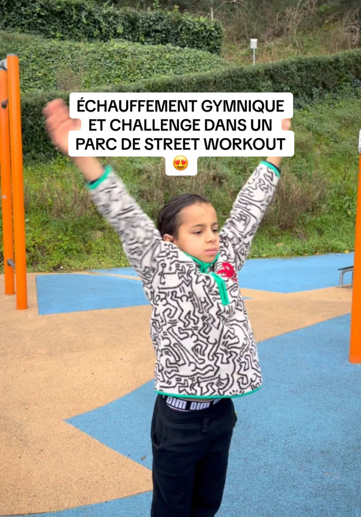 Échauffement gymnique et challenge dans un parc de street workout 🤸🏻 #youngchampion #GymTok #streetworkout #gymnastique #decathlon #training #weekend 