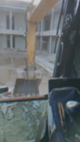 tetep semangat kerjo #fyppppppppppppppppppppppp #ngawi24jam #excavator #komatsu 