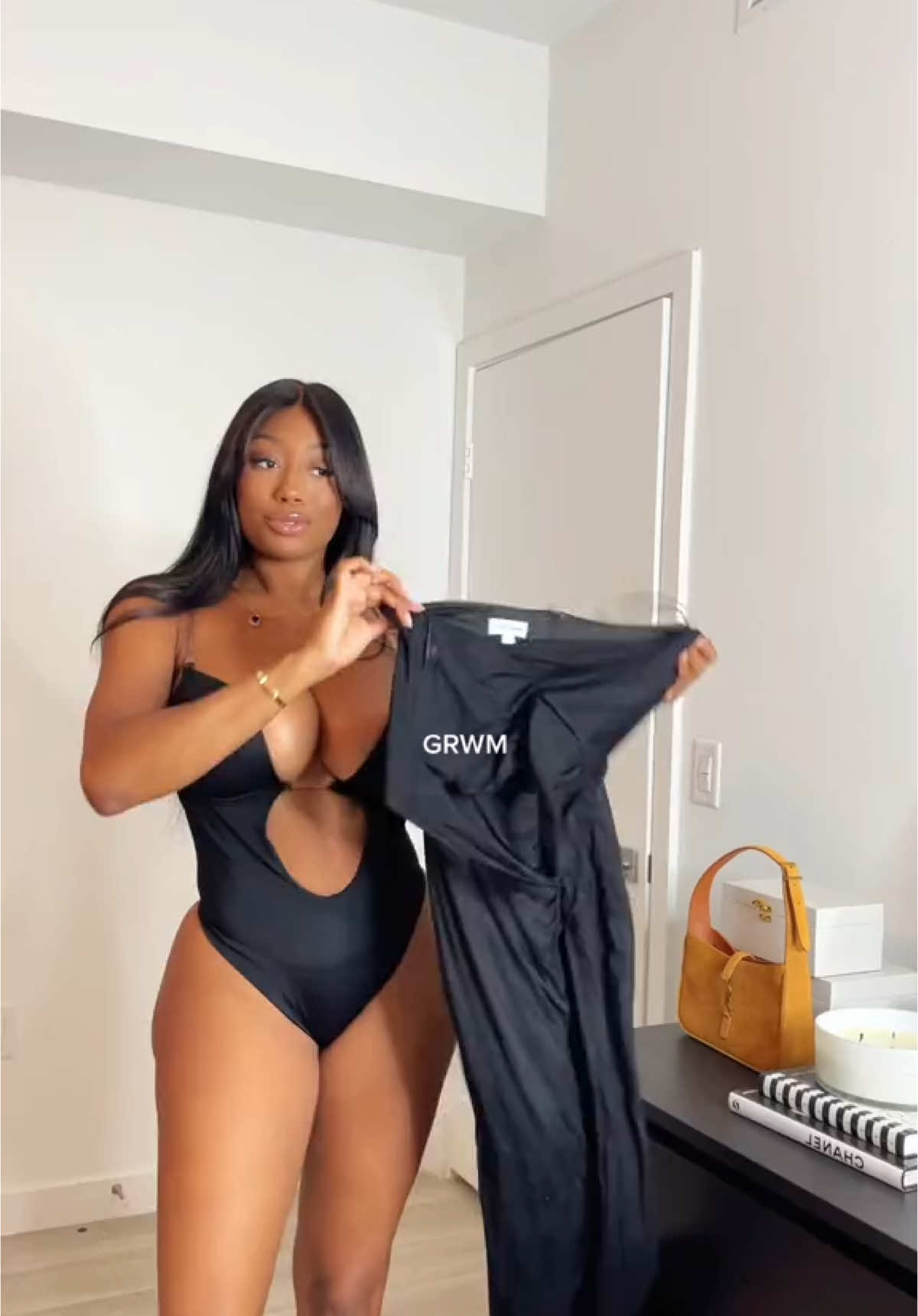 Link in bio ⏳ #tiktokmademebuyit #timtokfinds #shapewear #tummyconyrol #underwearaisle #skimsdupes #hourglassfigurechallenge #bodysculpt #fajas #bodysuits #bodysuit #skimsdupe 