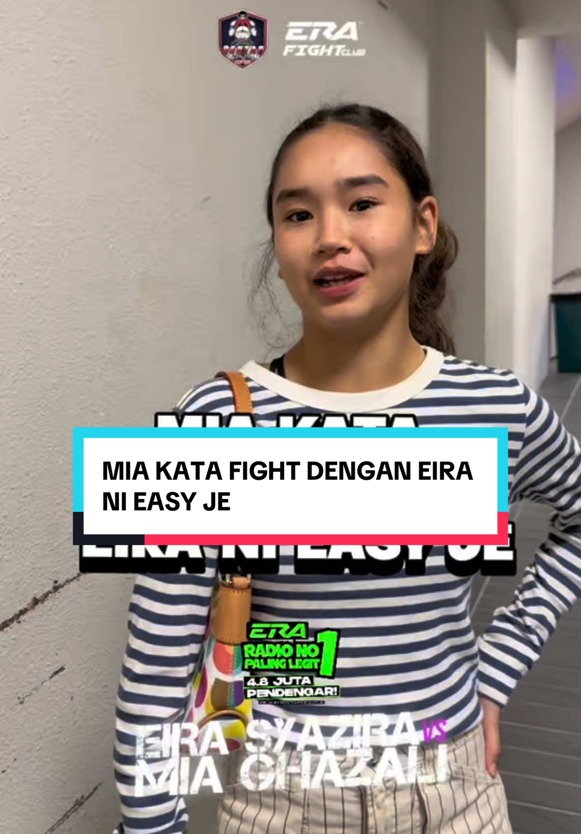 Ishhh @miaa_ghazali memang tenang je lah eh vibe dia. Tak der rasa takut apa pun. Dia siap boleh cakap lawan @eirasyaziraofficial ni senang je. 😂 #sharERA #ERARadioNo1PalingLegit #ERAFightClub #EiravsMia #fyp 