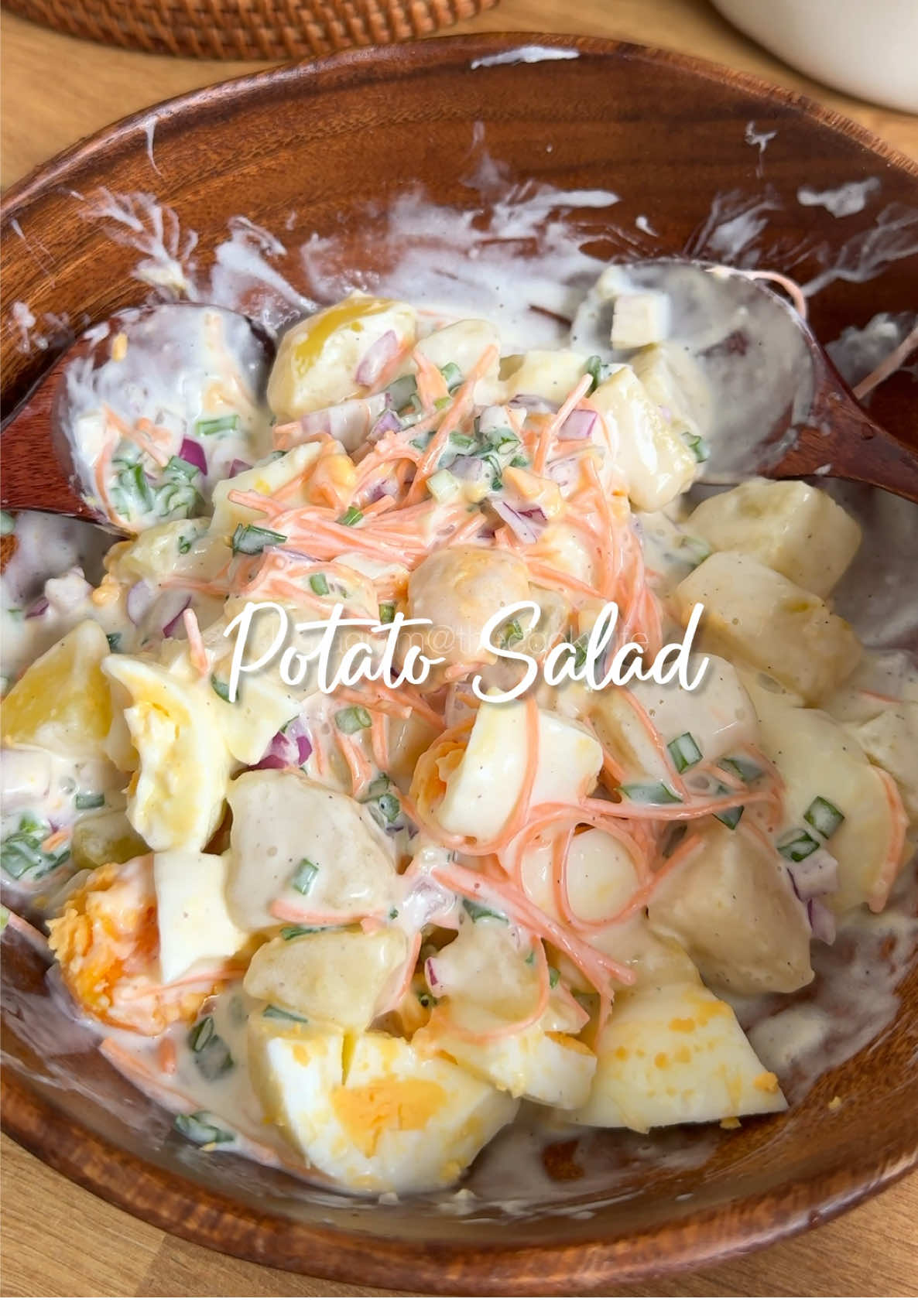 Potato Egg Salad🥙 Simple yet so delicious…🥰 🔅Kentang (rebus @ bakar) 🔅Bawang besar (potong dadu) 🔅Daun bawang  🔅Carrot 🔅Greek yogurt 🔅Mayonis 🔅Lada hitam 🔅Mushroom seasoning 🔅Garam 🔅Lemon juice 🔅Telur rebus ** Sukatan main agak2 je** #fyp #fypシ #fypシ゚viral #reseptiktok #resepisimple #resepimudah #resepi #masakanrumahan #salad #potato 