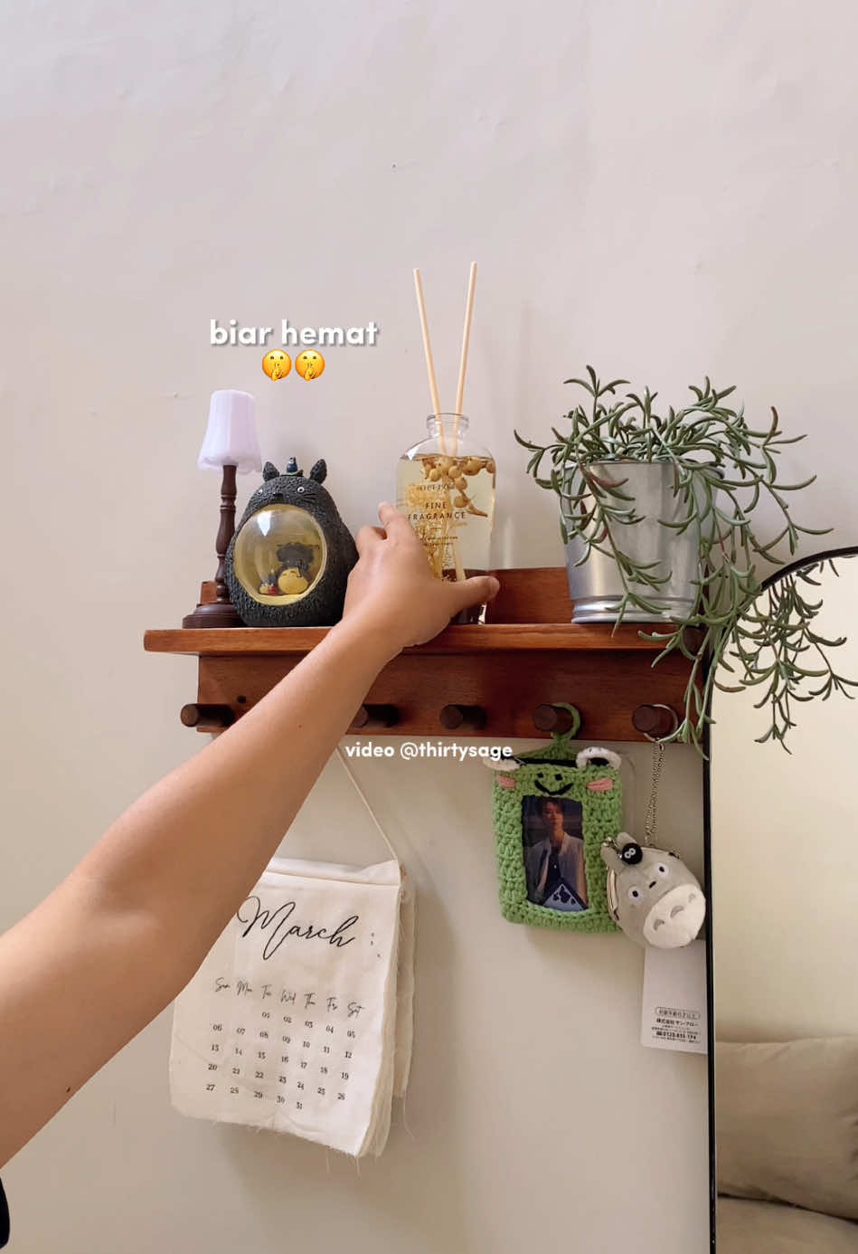 Ini mah abisnya lama banget gak sih segede ini 🤭 #reeddiffuser #reeddiffusers #reeddiffuseraromatherapy #dekorasi #dekor #pewangiruangan #ohsome #kkv #ohsomeindonesia 