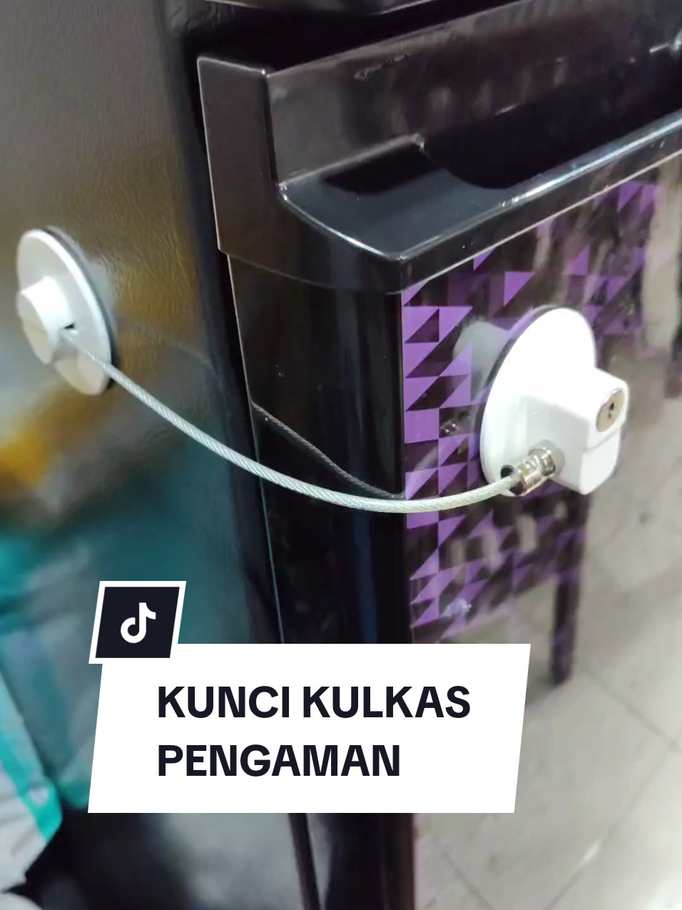 Pengaman Kunci Kulkas Jendela Laci #kuncikulkas #pengamankulkas #kuncilaci #kuncilemari #pengaman #lock #promo #diskon #promoguncang #megaguncang #cuantanpabatas #gilagilajualan #wibgajian #tiktokshopindonesia #belanjaditiktok #anakkecilngacakkulkas 