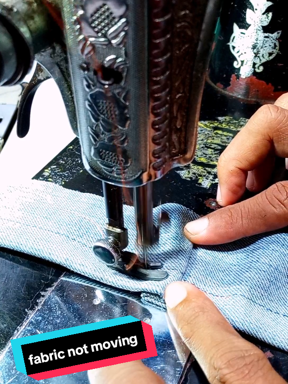 fabric not moving bagian 1 #sewing #sewingmachinetips #tipsandtricks #badtitch #sewing #sewingmachinetipsmachine #sewingmachinerepair #sewinghacks #household #sewingtutorial #sewingmachine #sewingtiktok #belajarmenjahit 