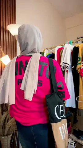 Kaos oversize combed 30s series brainstore paris  Best fav warna pink fushia #ayuwidiya #kaos #kaoscombed #kaosoversize #kaosterbaru #combed30s #kaosmurah #kaosdistro #kaoscewekcowok #oversizedshirt 