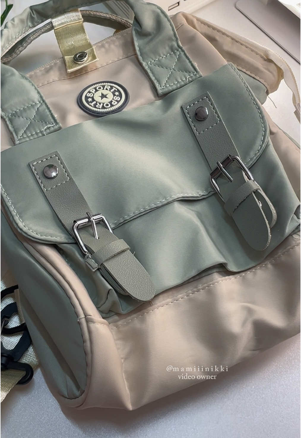 Multifunction fashion women insulated bag💛 #bag #backpack #insulatedbag #mommybag #mombag #schoolbag #2waybag #fyp #foryou 