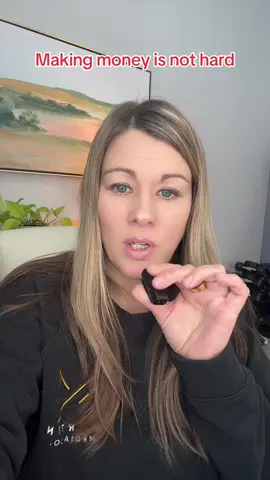 Making money with digital marketing products is not hard. Here is what you need to know.  #digitalmarketing #workfromhome #marketingbusiness #sidehustle 