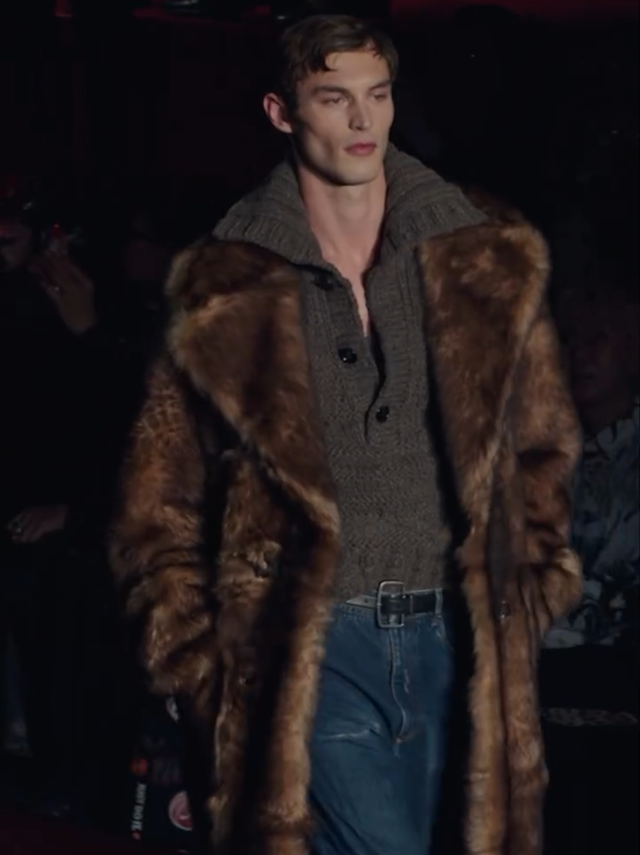 Dolce & Gabbana Fall/Winter 2025 Menswear #dolcegabbana #Runway #model 