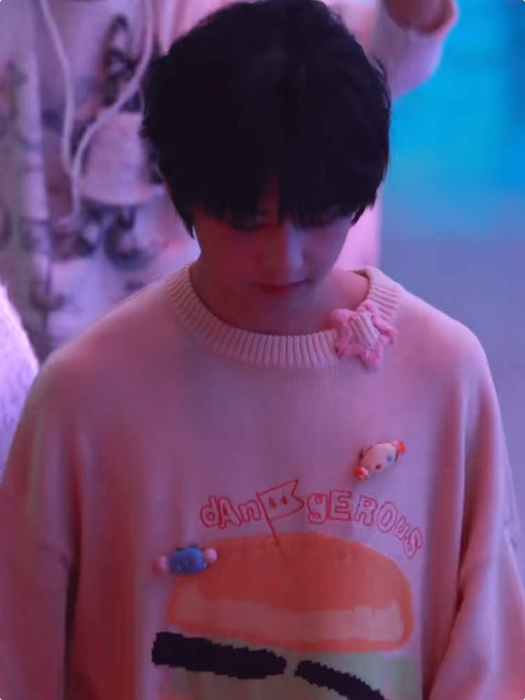 малыш бо такой красивый… #fyp #fypシ #foryoupage #foryou #veral #viralvideo #tffamily #tffamily_4th_generation #tffamily🇨🇳💫 #trend #populartrend #kpop #cpop #veralvideo #yanghanbo #янханбо #hanbodeservesbetter #fyp #fyp #fyp 
