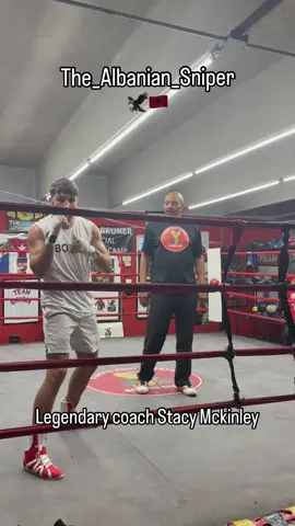 Legendary coach Stacy Mckinley #thealbaniansniper 🇦🇱 he trained Mike Tyson And many more champion’s 🔥 ky tranjer ka stervit Mike Tyson dhe shume kampion te tjere 🙏 #ermalhadribeaj #shqiptar #shqiperia #foryoupage #boxing #shqipataretneperbote🇦🇱🌎 #albanian #tyson #miketyson 