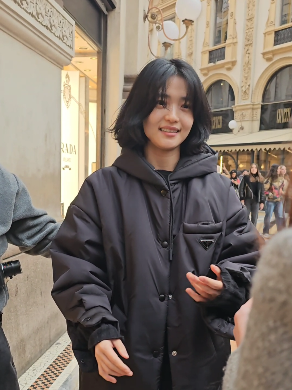 250118 Kim Taeri ♡♡♡ she was so pretty and sweet with us 🥺❤️  #kimtaeri #김태리 #Prada #fashionweek #milano #mfw #mfw25 #fashion #milan #kdrama 