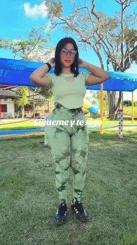 Holis ya me sigues bb??#pegate #fypシ゚viral #solterita💕💫💞 #caderona #flakita♥️ 