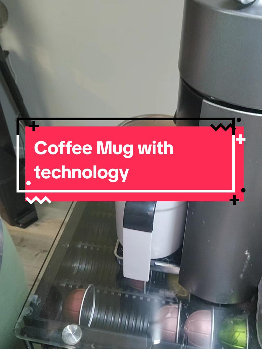 Self stirring coffee cup!! #coffee #coffeetiktok #selfstirringcoffeemug #coffeemug 